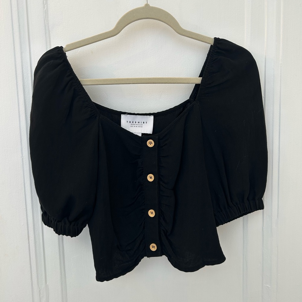 The Shirt by Rochelle Behrens Black Puff-Sleeve Button Crop Top